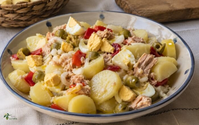 Recetas frías con AOVE Picual para verano: ideas sencillas y llenas de sabor 2 Patatas cocidas aliñadas con AOVE